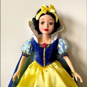 *SOLD* 14” Disney Porcelain Brass Key Snow White Doll